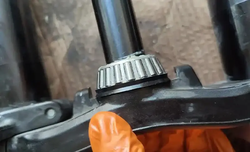 Replacing the bearings can resolve the ‘death wobble’ issue on the KTM 1290